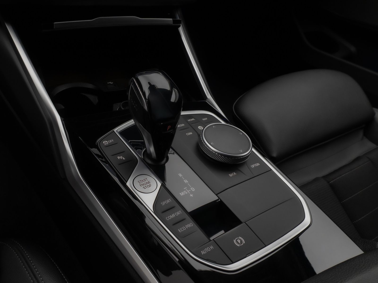 Fahrzeugabbildung BMW 320d xD SportLine Laser HUD DAB H/K Komfort Alar