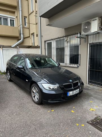 BMW 318i e90