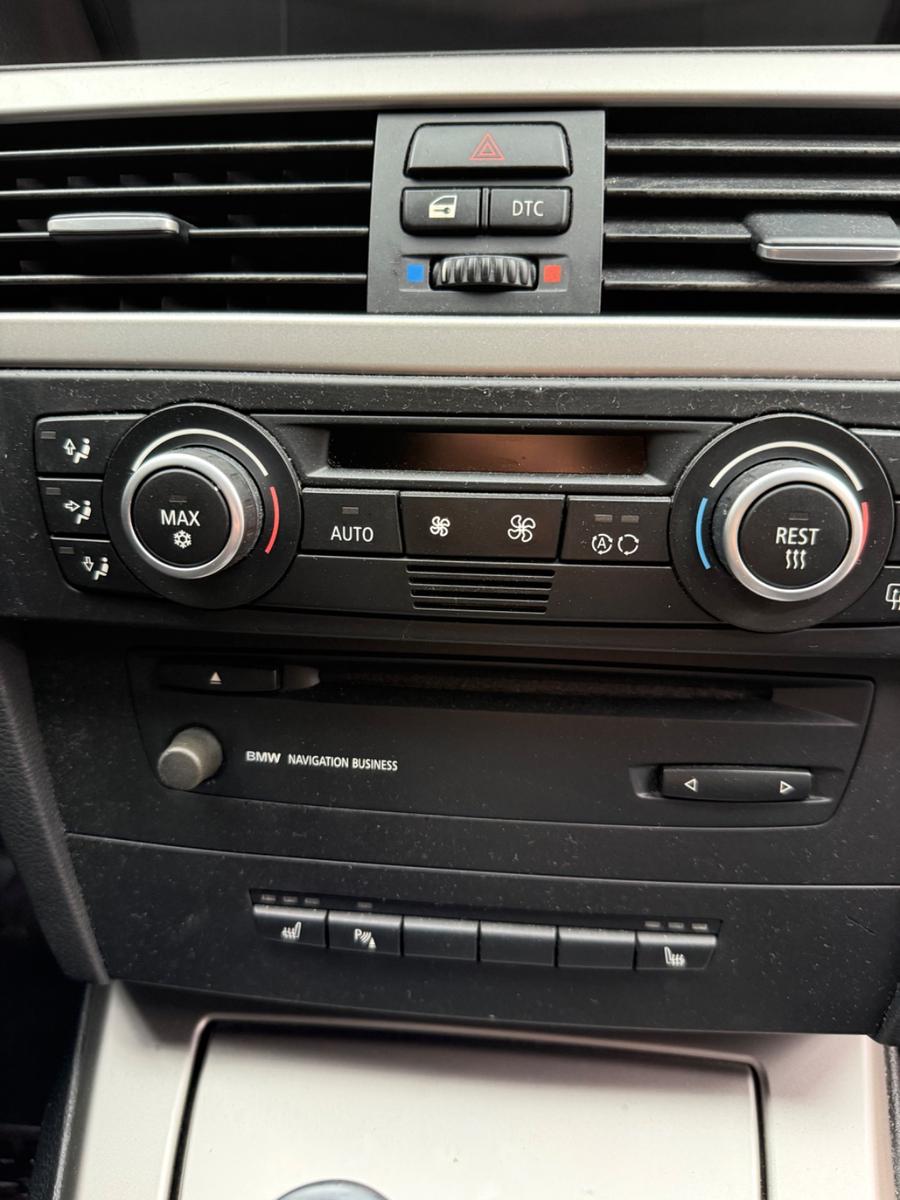 BMW 318 2007 — photo 15