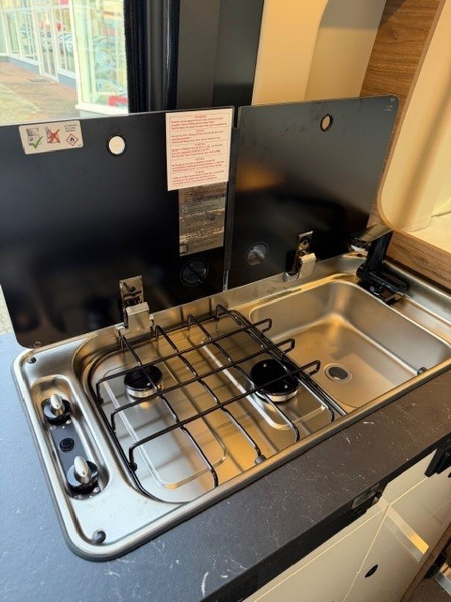 Fahrzeugabbildung CORIGON CV 60 S Solar Markise Travel+ by Hymer