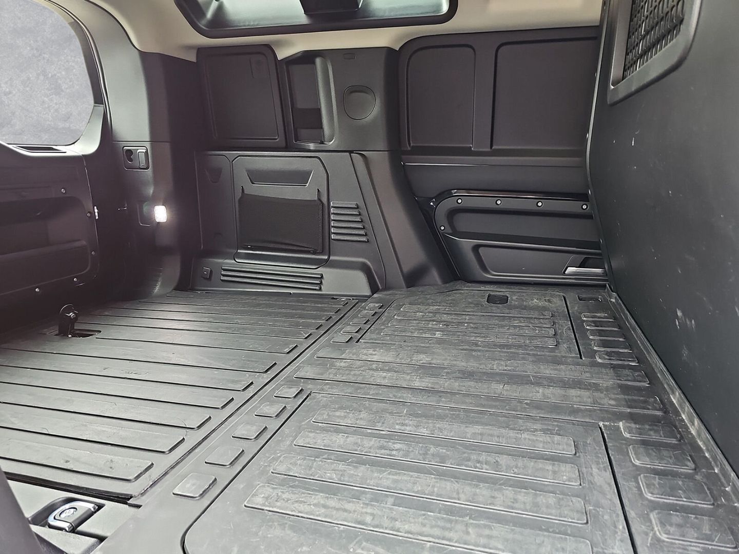 Land Rover Defender 110 D250 AWD HARD TOP foto 6