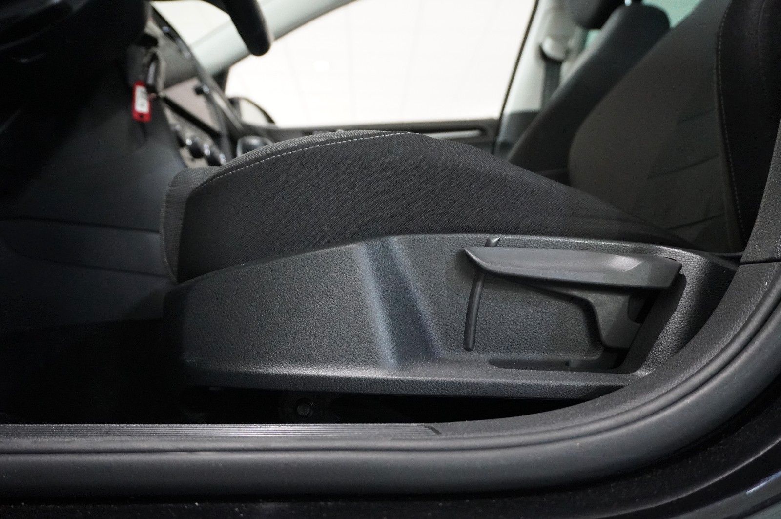 Fahrzeugabbildung Volkswagen Golf VII Lim. 1.5 TSI HIGHLINE DSG NAVI/LED/ACC