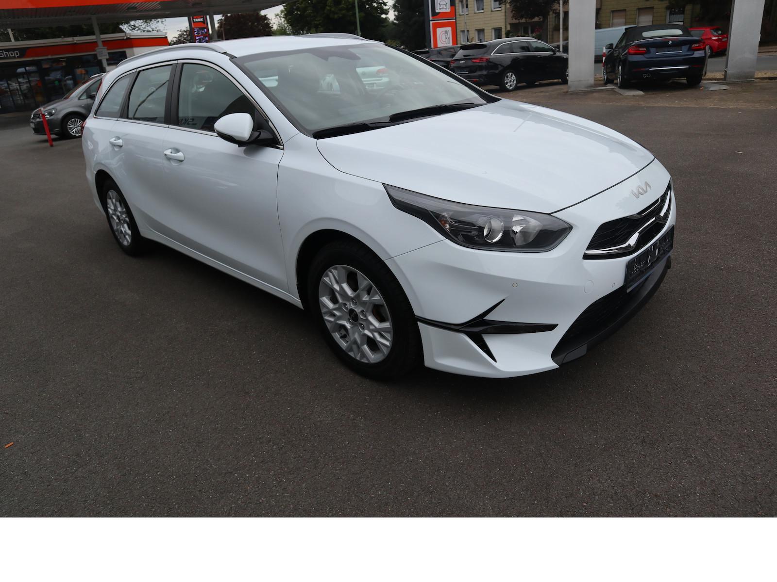 Kia Ceed cee ́d Sportswagon Ultimate 1.5 DCT CAM SHZ NAVI, миниатюра 3