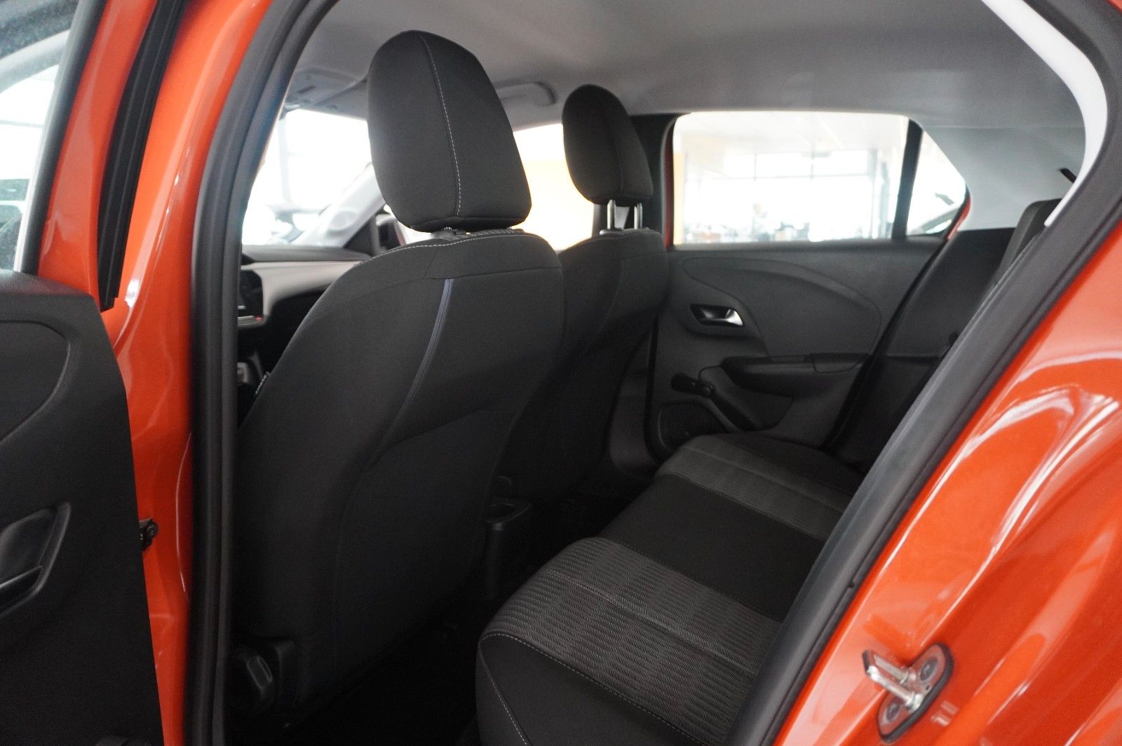 Fahrzeugabbildung Opel Corsa-e F EDITION 7KW NAVI/VIRT/TEMP/DAB/WÄRMEP.