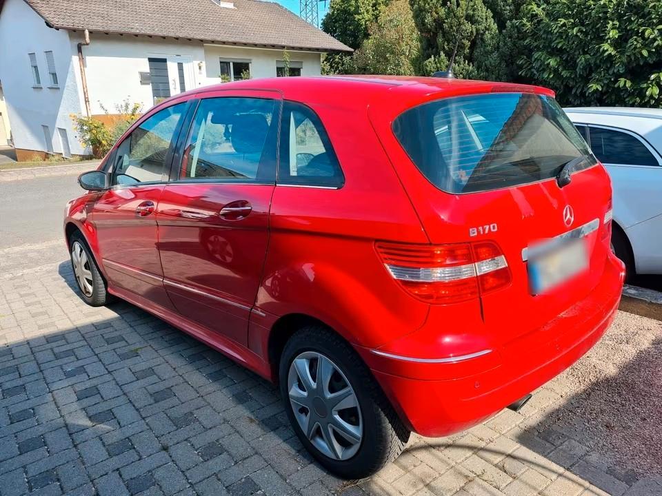 Mercedes-Benz B170 2006 — салон