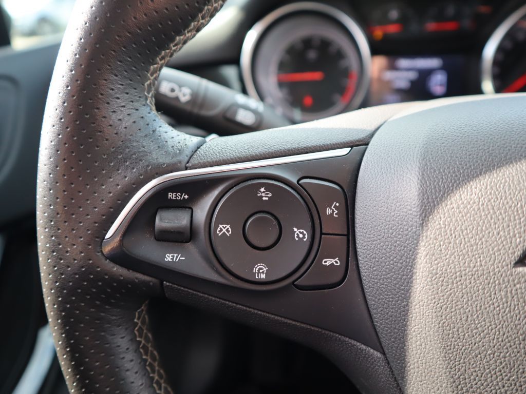 Fahrzeugabbildung Opel Astra ST Ultimate 1.4 Turbo Aut.+Navi+MatrixLED+