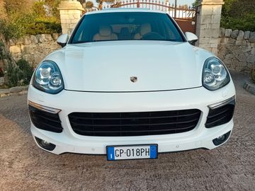 Porsche Cayenne - 3