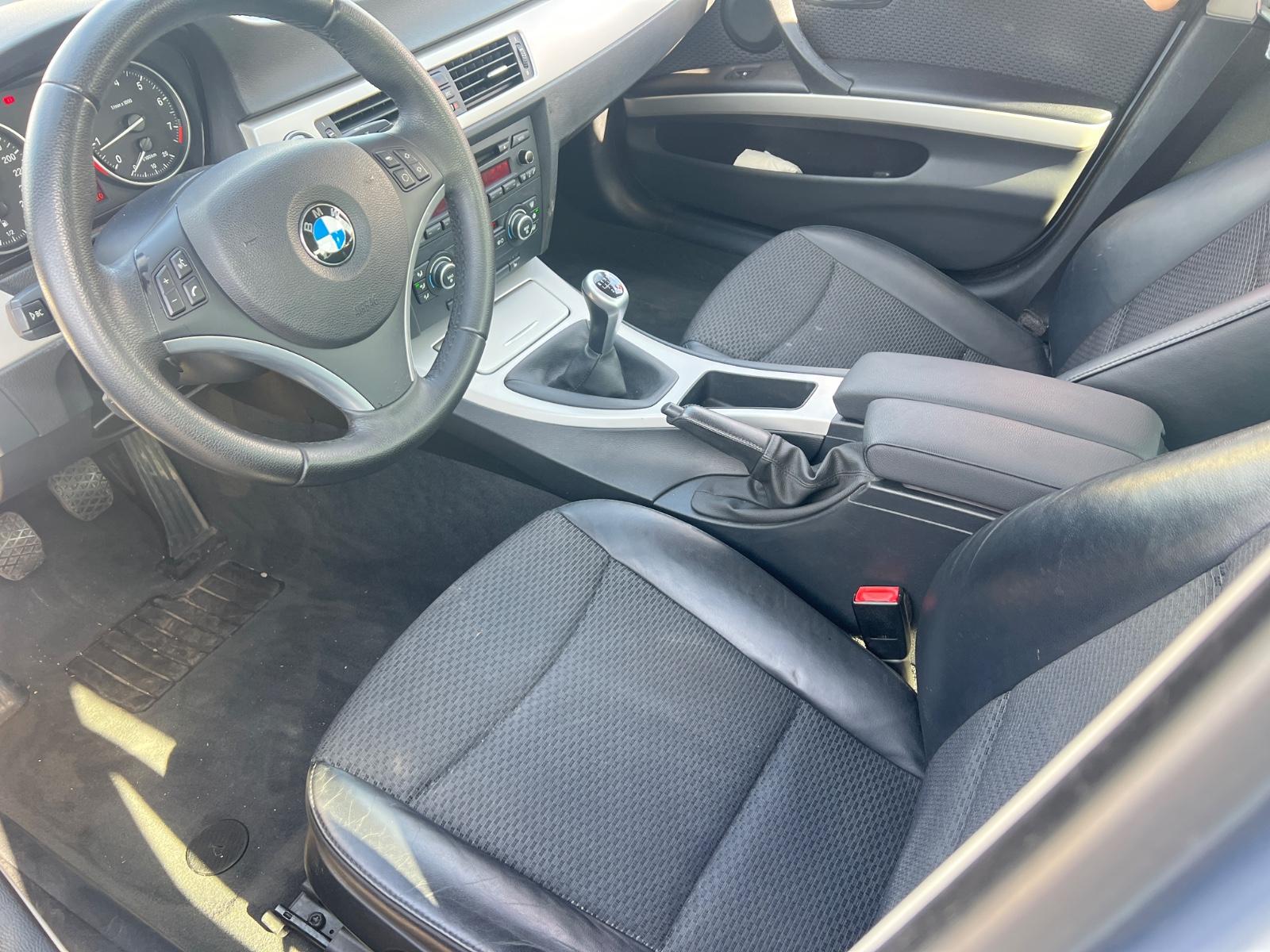 BMW 330i