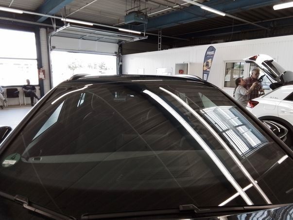 ID.4 Pro 77 kWh Infotainment Paket AHK KAMERA