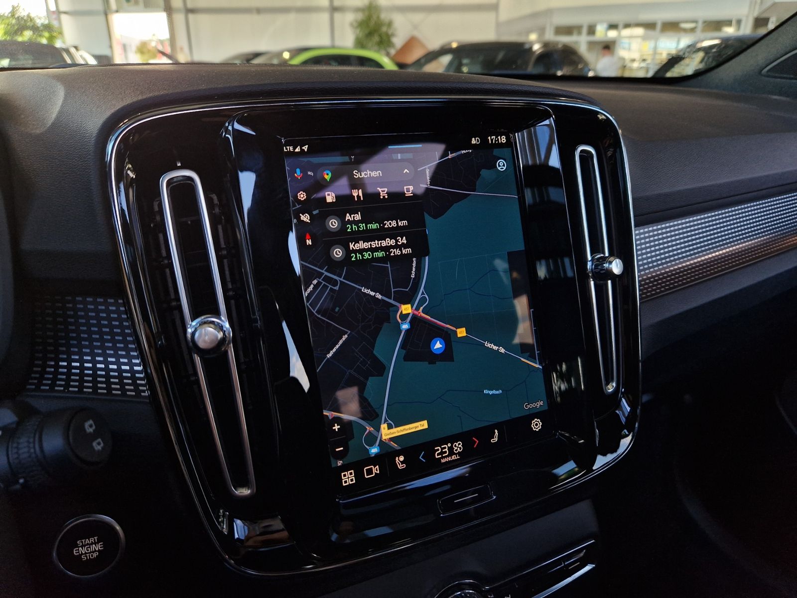 Fahrzeugabbildung Volvo XC40 Ultra Dark PANO KLIMA ALU AHK NAVI