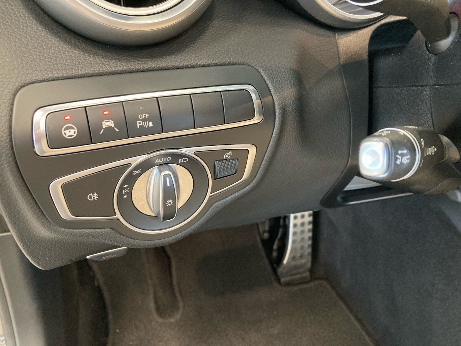 Fahrzeugabbildung Mercedes-Benz C 300 AMG*Burmester*Distro*Totwink*LED*Kam*AHK*