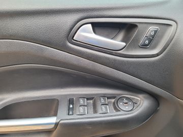 Ford Kuga - 12