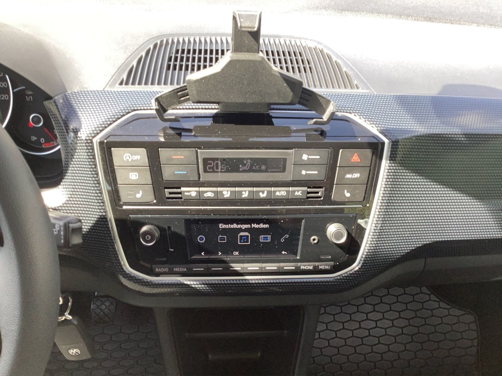 Fahrzeugabbildung Volkswagen up! 1.0 move Climatronic RFK DAB SH