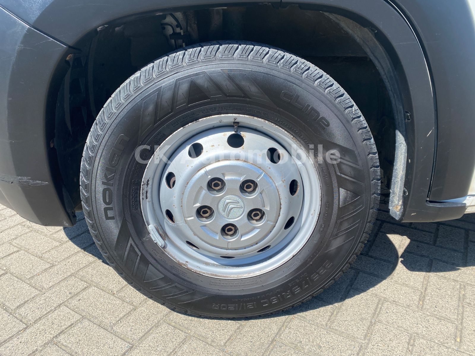 Fahrzeugabbildung Citroën Jumper Pritsche Doka. 35 L4 Heavy BlueHDi 130