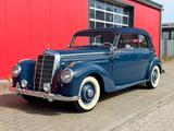 Mercedes-Benz 220 B Cabrio, Komplettrestauration - Mercedes-Benz 220 mit 3 Türen