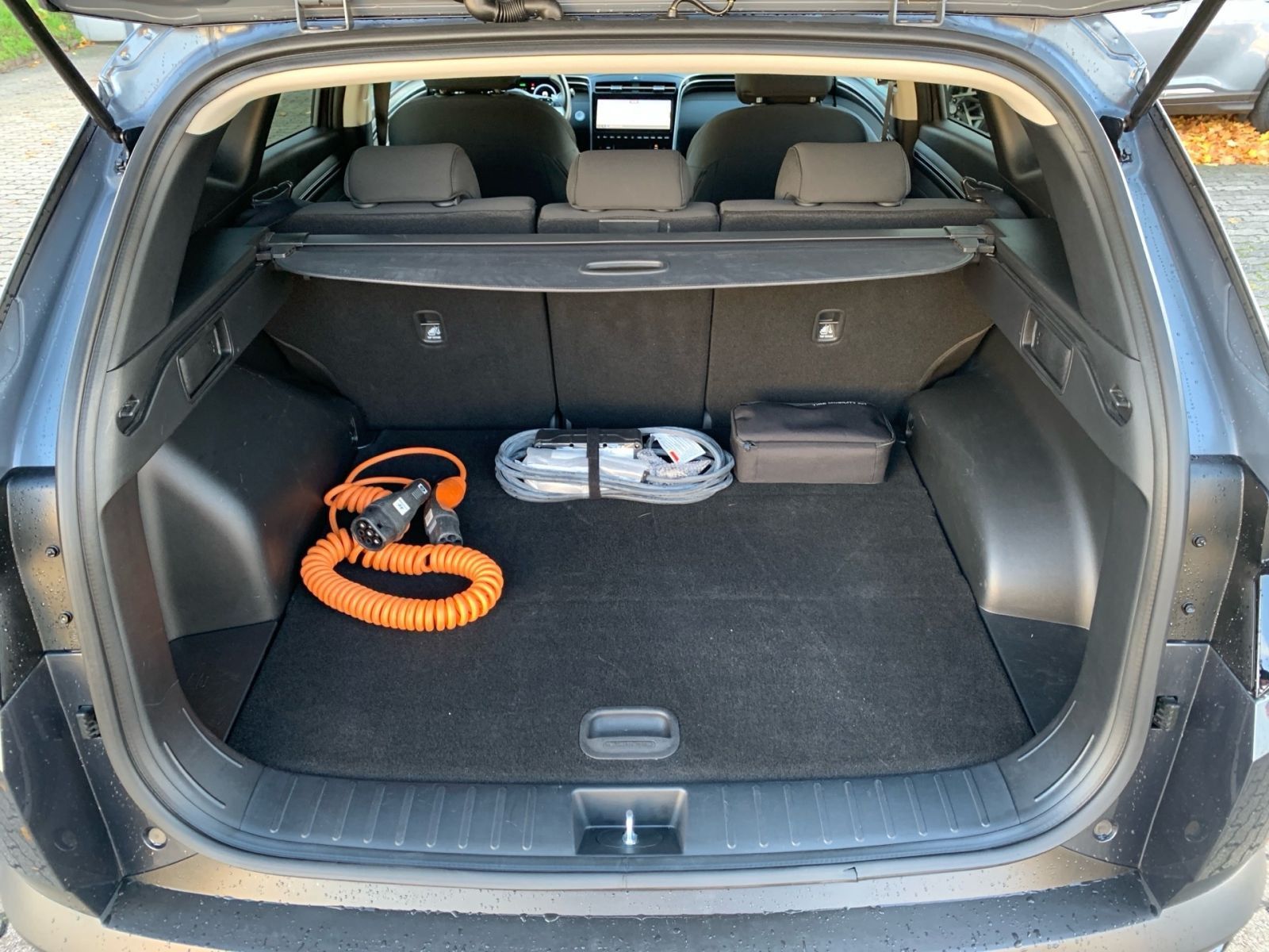 Fahrzeugabbildung Hyundai TUCSON 1.6 T-GDI Trend Plug-In Hybrid 4WD 1Hd