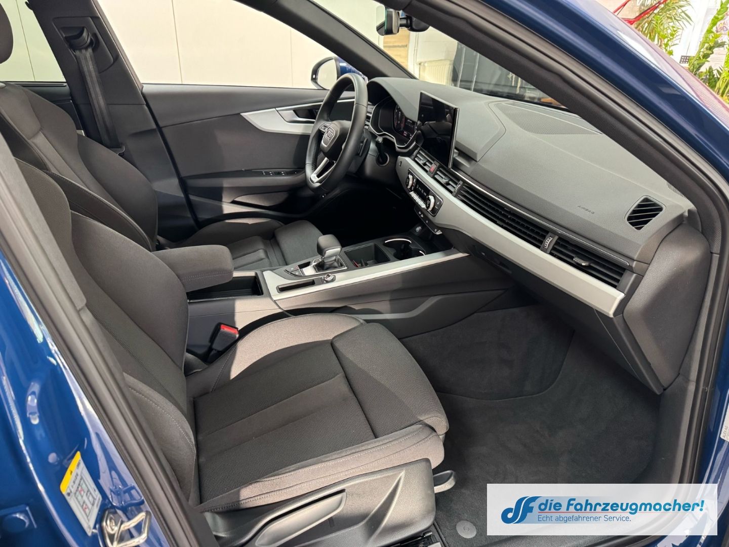 Fahrzeugabbildung Audi A4 Avant 35 TFSI S line 2.0 EU6d Sportpaket AHK-