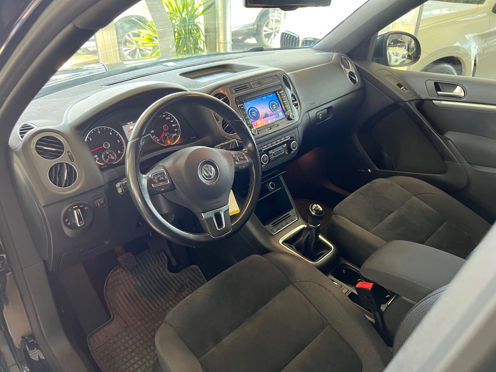 Fahrzeugabbildung Volkswagen Tiguan 2.0TDI Sport & Style 4Motion *PANO*XENON*