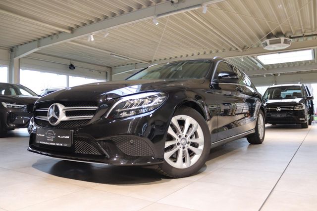 Mercedes-Benz T-Modell C 200 T Avantgarde 135 kW (184 PS), ...