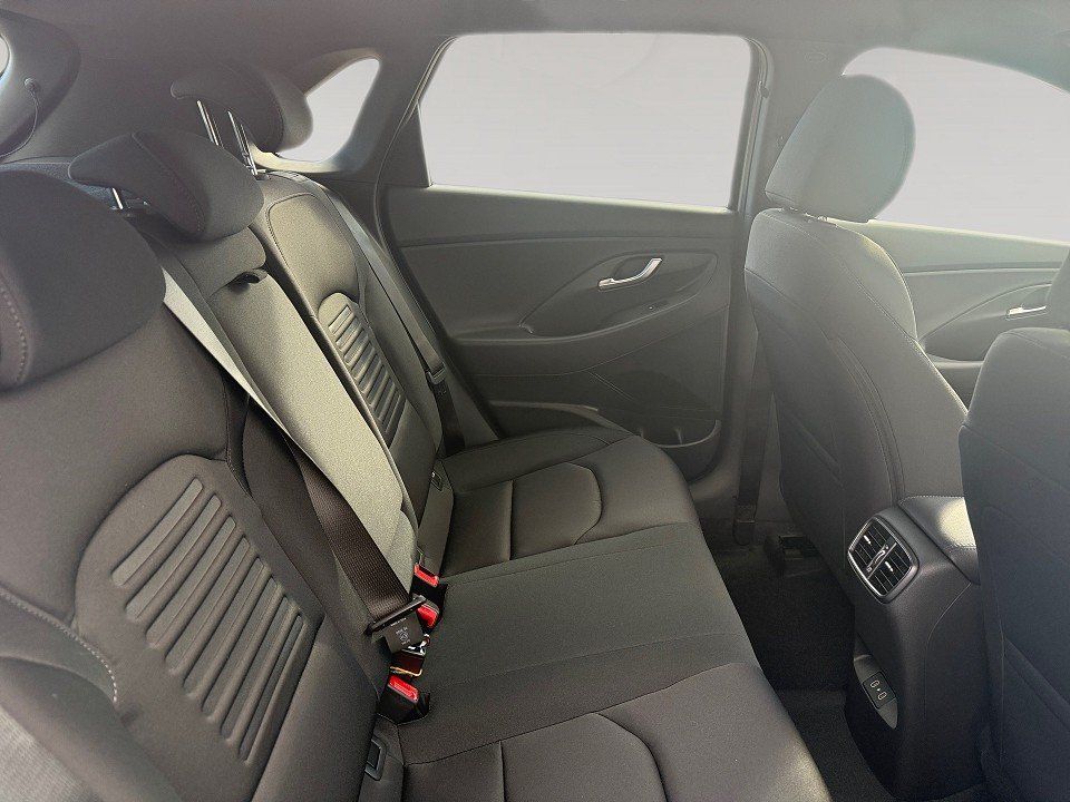 Fahrzeugabbildung Hyundai i30 1.0T 100PS ADVANTAGE