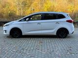 Kia Carens Spirit 7Sitze/PANO/KLIMA/NAVI/AHK - Kia Carens: 7