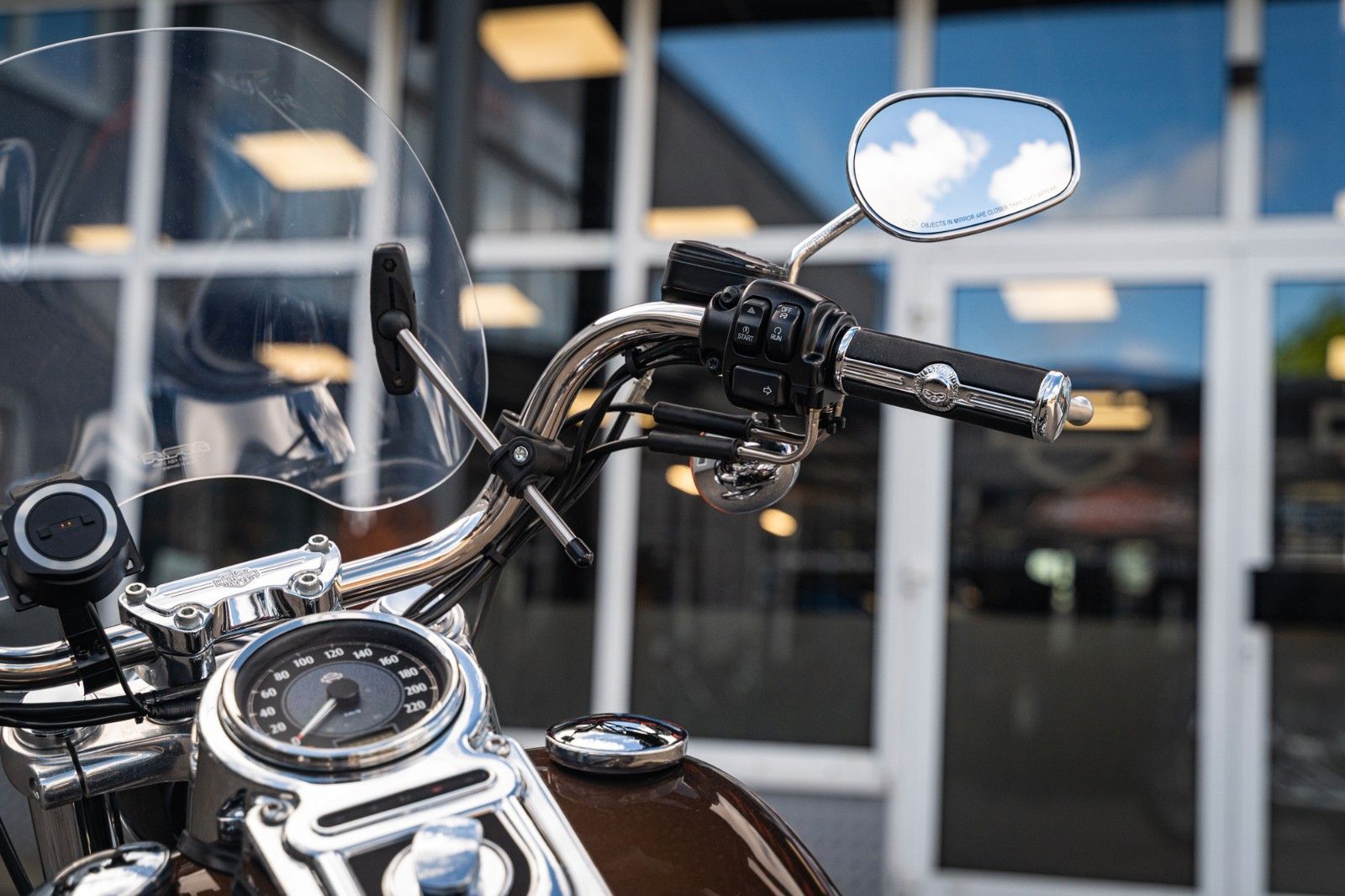 Fahrzeugabbildung Harley-Davidson Dyna Super Glide Anniversary FXDC - KESSTECH