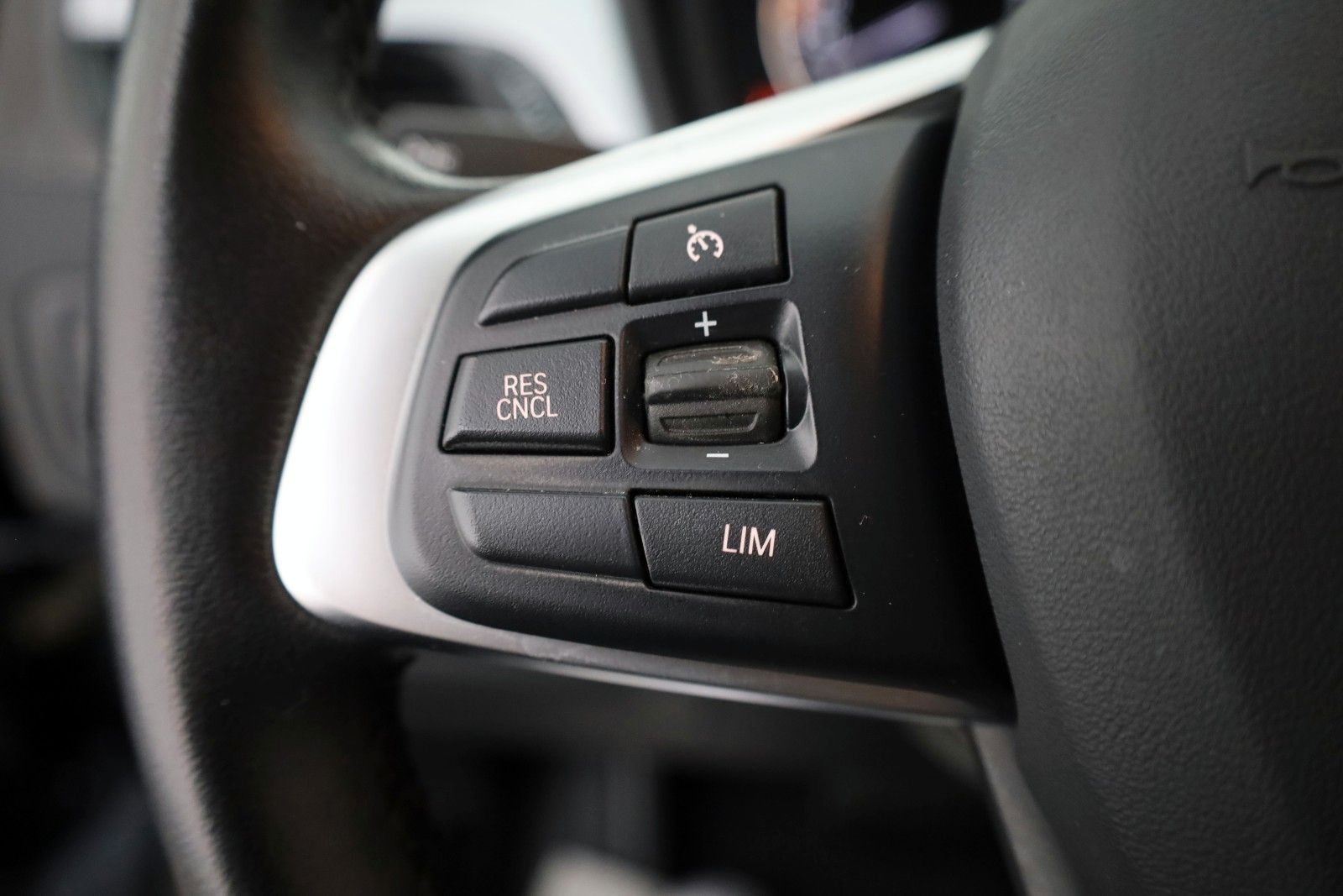 Fahrzeugabbildung BMW X1 xDrive 25e Advantage Leder,Navi,LED,Kamer,HUD
