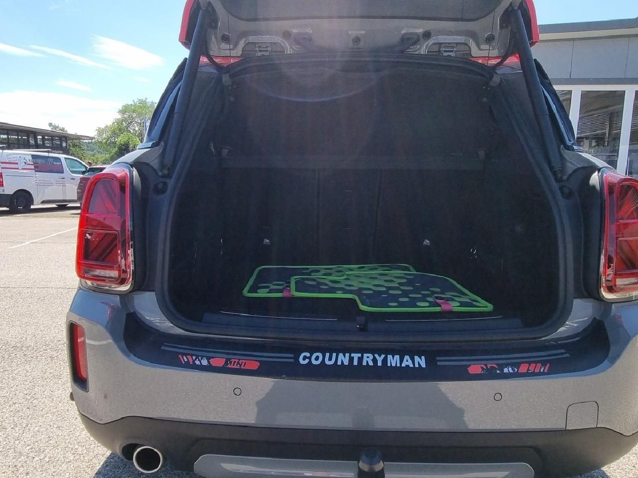 Fahrzeugabbildung MINI Countryman Cooper All4 *AHK