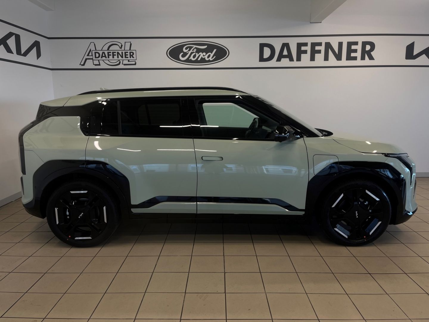 Fahrzeugabbildung Kia EV3 GT Line, Harman Kardon, Sitzlüftung, LED, Me