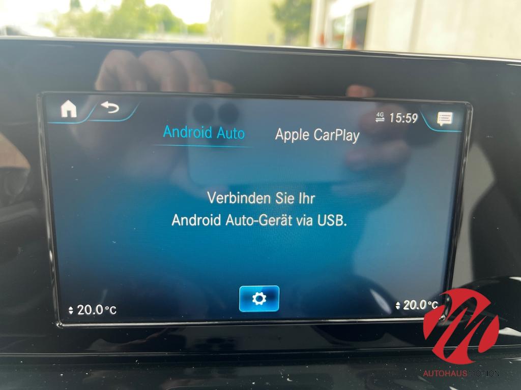 Mercedes-Benz GLB 220