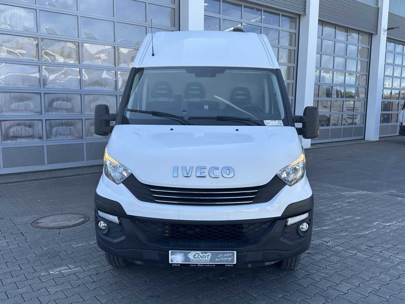 Fahrzeugabbildung Iveco Daily 50C16 R4.100mm *AHK*Automatik*Ladekran*