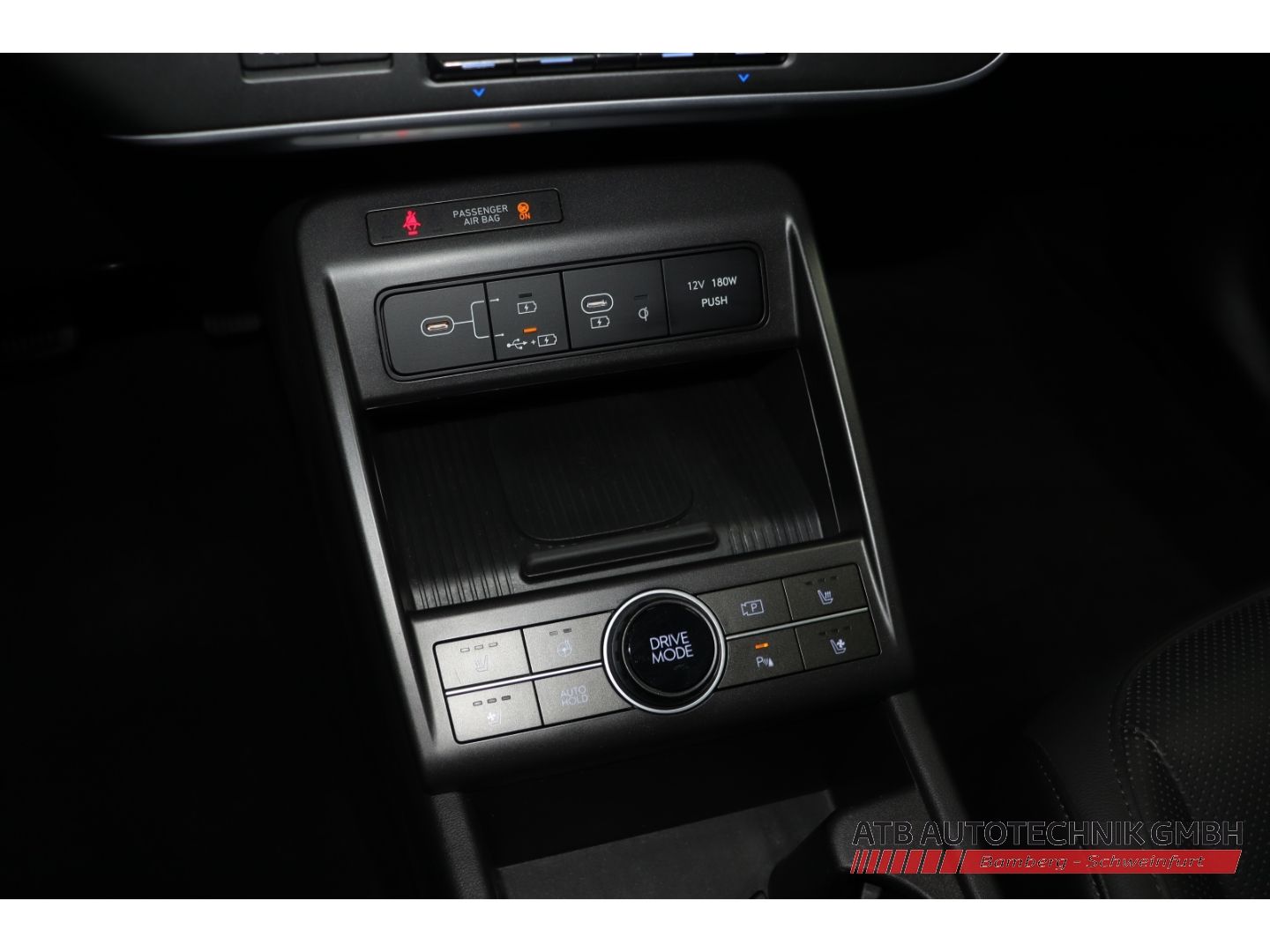 Fahrzeugabbildung Hyundai KONA Elektro Prime 65,4 kWh 2WD SOH 98,9% HUD Na