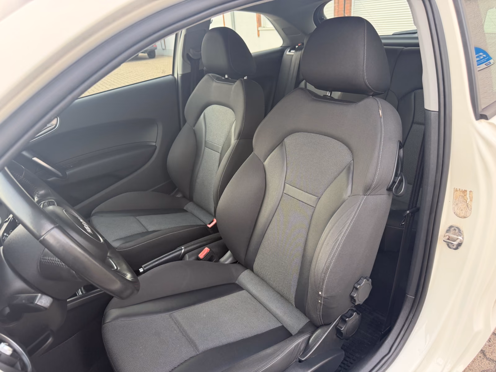 Audi A1 ambition KLIMA/LEDER/NAVI/PDC