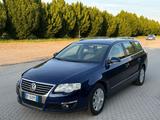 Volkswagen Passat 2.0 TDI DPF Var. Highline - Volkswagen Passat aus 2007: Highline
