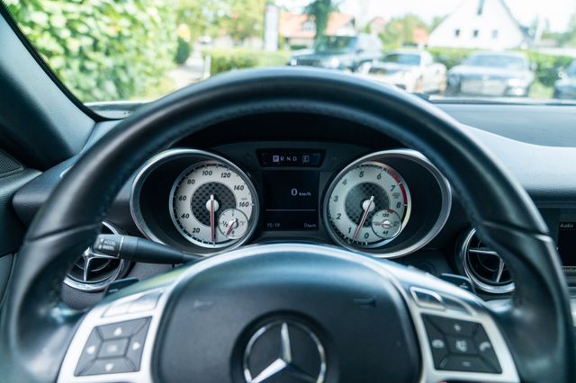 Mercedes-Benz SLK 350 BlueEfficiency/ AIRSCARF/ H&K/ PANO