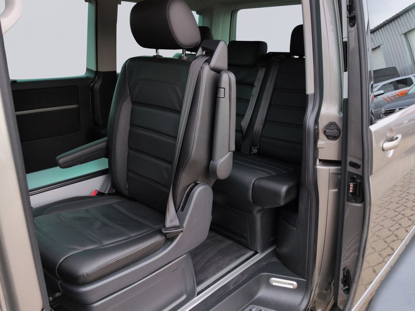 T6 Multivan 2.0 TDI DSG 4M "Gen. 6" SEIKEL+AHK+