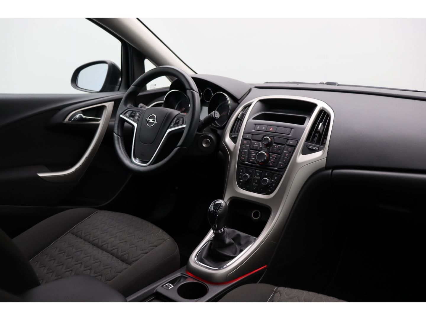 Fahrzeugabbildung Opel Astra 1.4 J Active 2-Zonen-Klimaauto SHZ Ambient