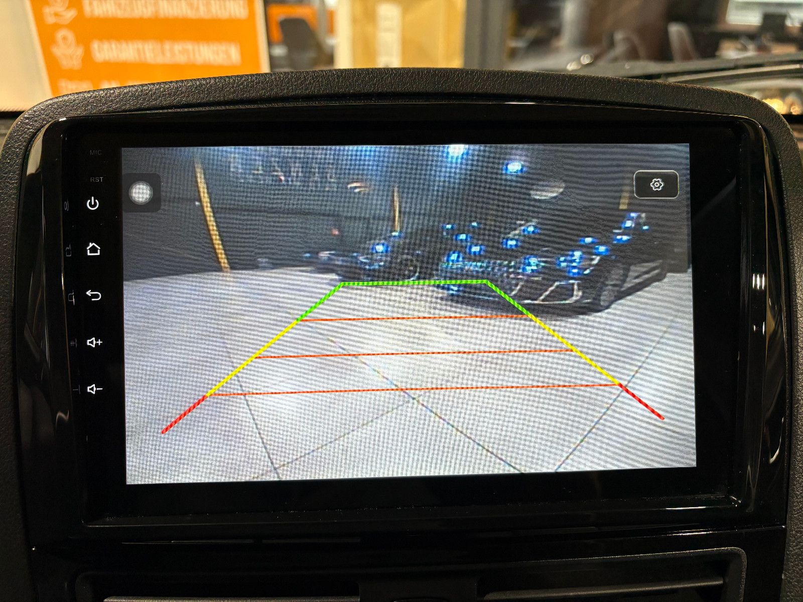 Fahrzeugabbildung Elaris PIO/KAMERA/APPLE/KLIMA/2-SITZ/AUTOMATIK