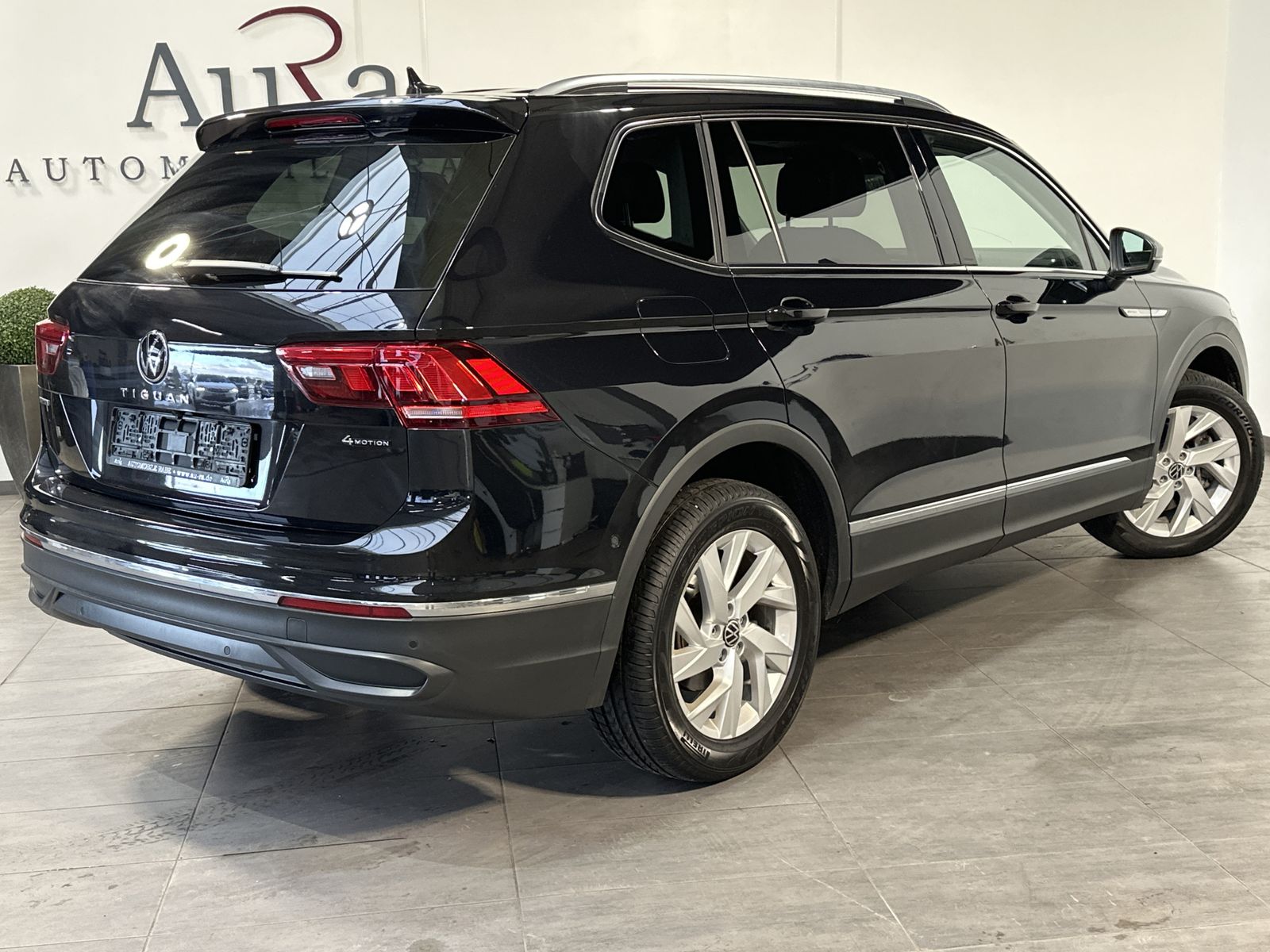 Fahrzeugabbildung Volkswagen Tiguan Allspace 4M Life NAV+LED+AHK+KAM+18ZO+VC