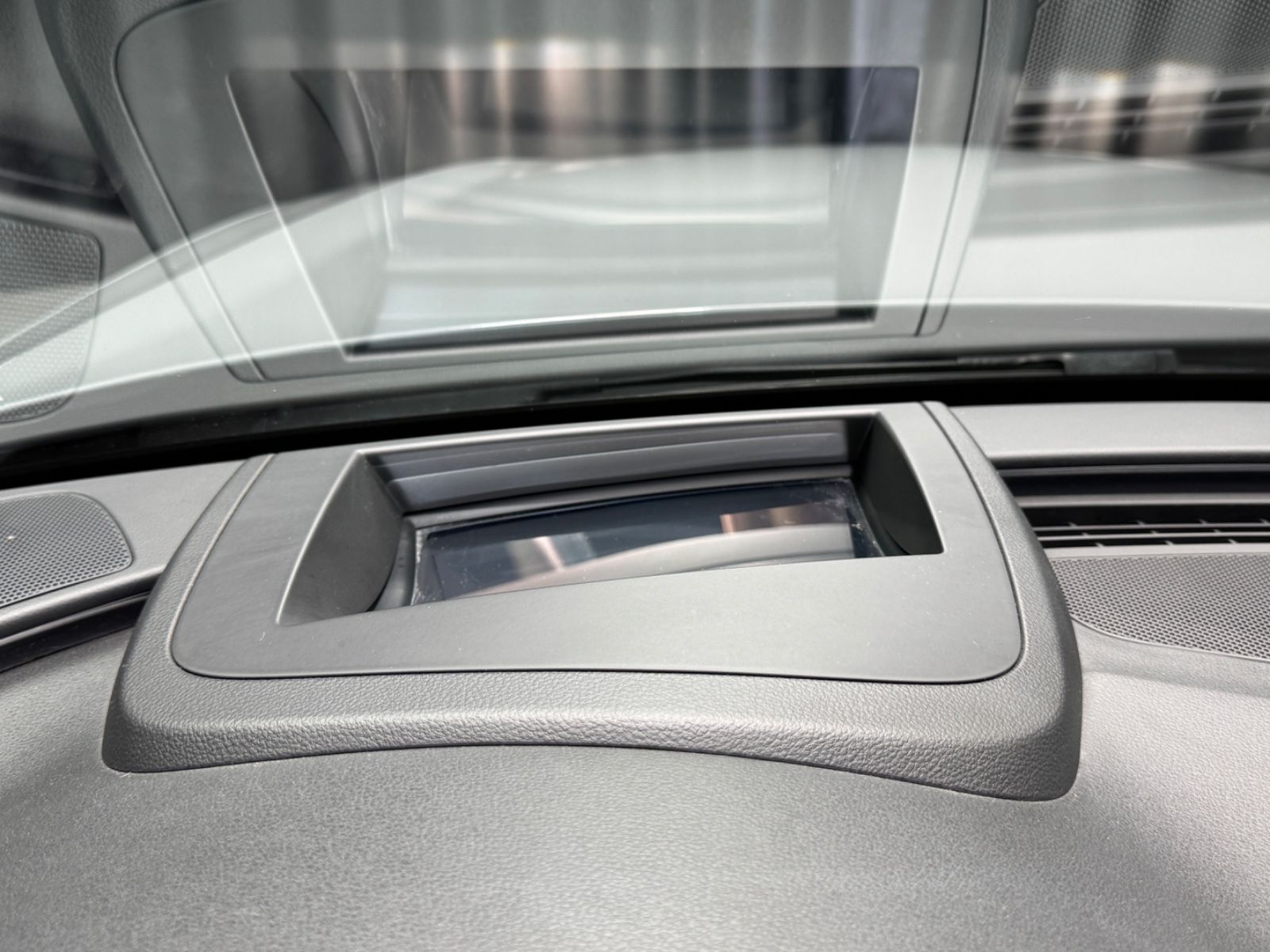Fahrzeugabbildung Audi A6 Avant 3.0 TDI competition |BOSE|HuD|MATRIX