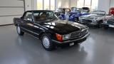 Mercedes-Benz 560 SL R107 sehr guter Zustand - schwarze Mercedes-Benz SL 560