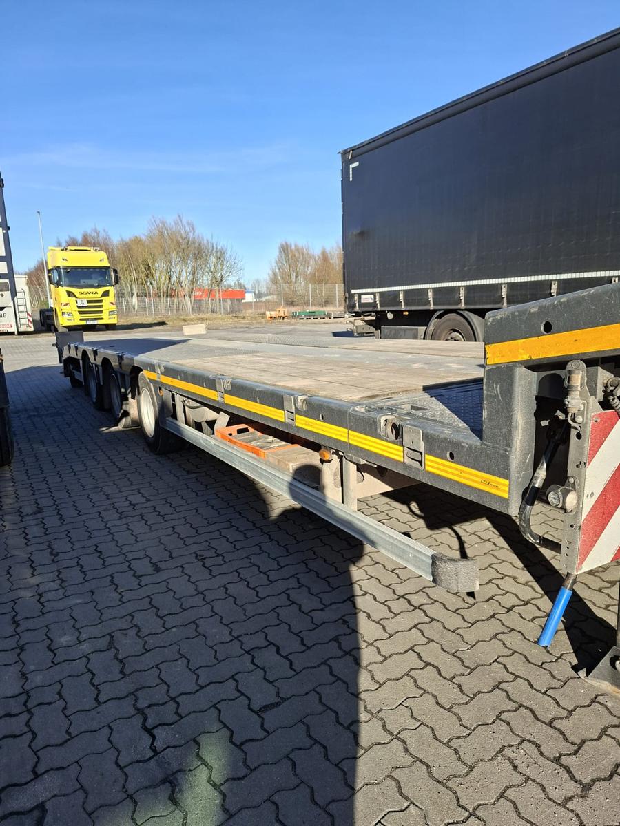 MAX Telesemi Tieflader