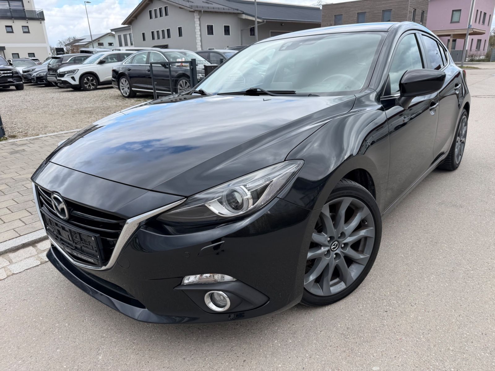 MAZDA 3