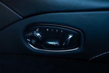 صورة مصغرة 32 لـ 2016 Aston Martin DB11