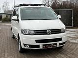 Volkswagen T5 Multivan Special 2 Hand Bett Tisch DsG - gebrauchte VW T5 Multivan aus dem Jahr 2013