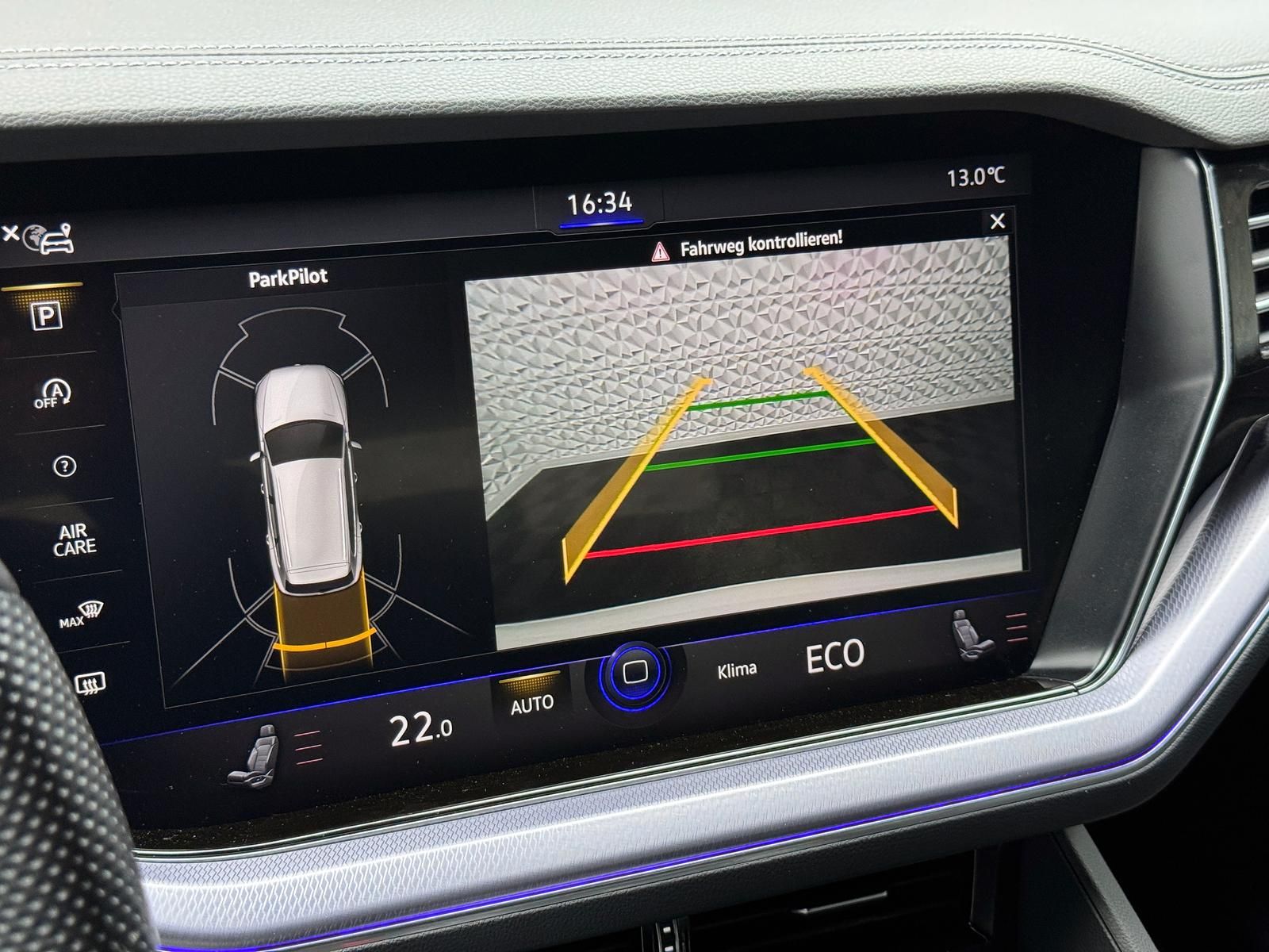 Fahrzeugabbildung Volkswagen 3.0 TDI*R-LINE*IQ*ALLRADLENK*DYNAUDIO*STANDHZ*AH
