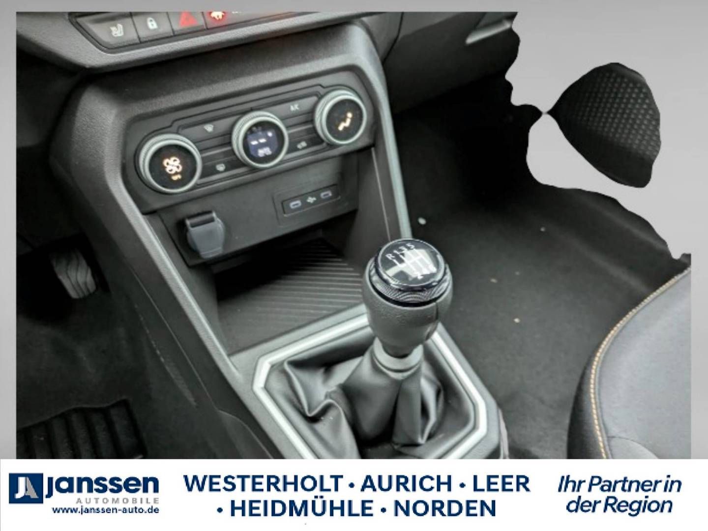 Fahrzeugabbildung Dacia Sandero Stepway Expression TCe 110