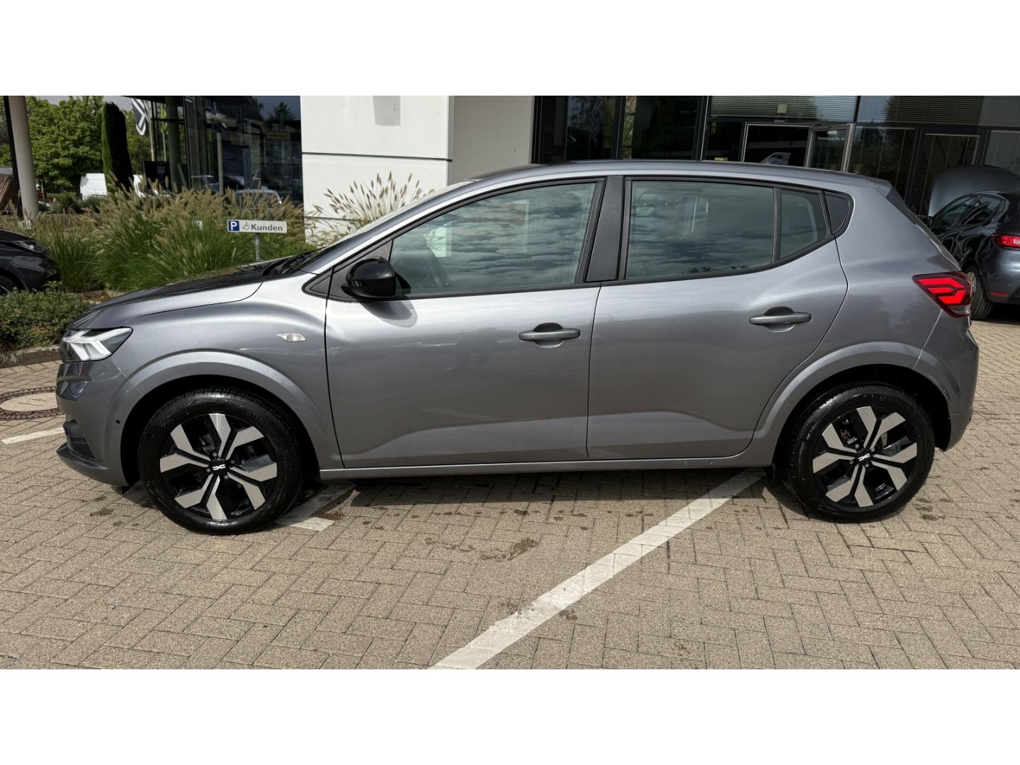Fahrzeugabbildung Dacia Sandero III Journey LED Klimaautom Fahrerprofil