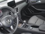 Mercedes-Benz Mercedes GLA 180  Daimler Benz 16 V Turbo ... - Mercedes-Benz: B Turbo