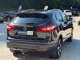 Nissan Qashqai N-Connecta KGO*SHZ*NAVI*PANO*360°*EURO6 - Nissan Qashqai mit Diesel-Antrieb: Allradantrieb